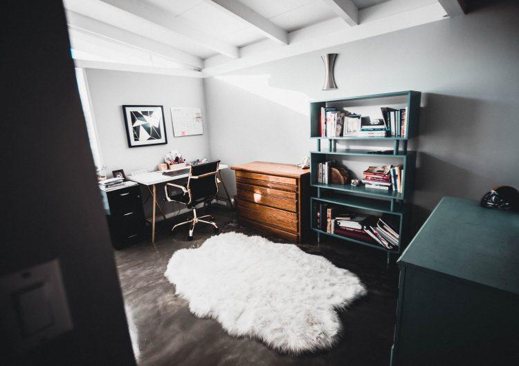 5 reasons to convert your garage into a home office