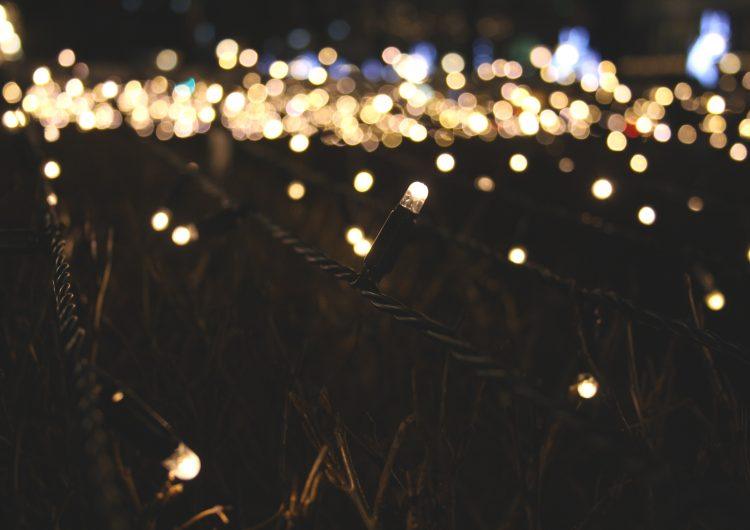 Tips for safely hanging Christmas light on your roof