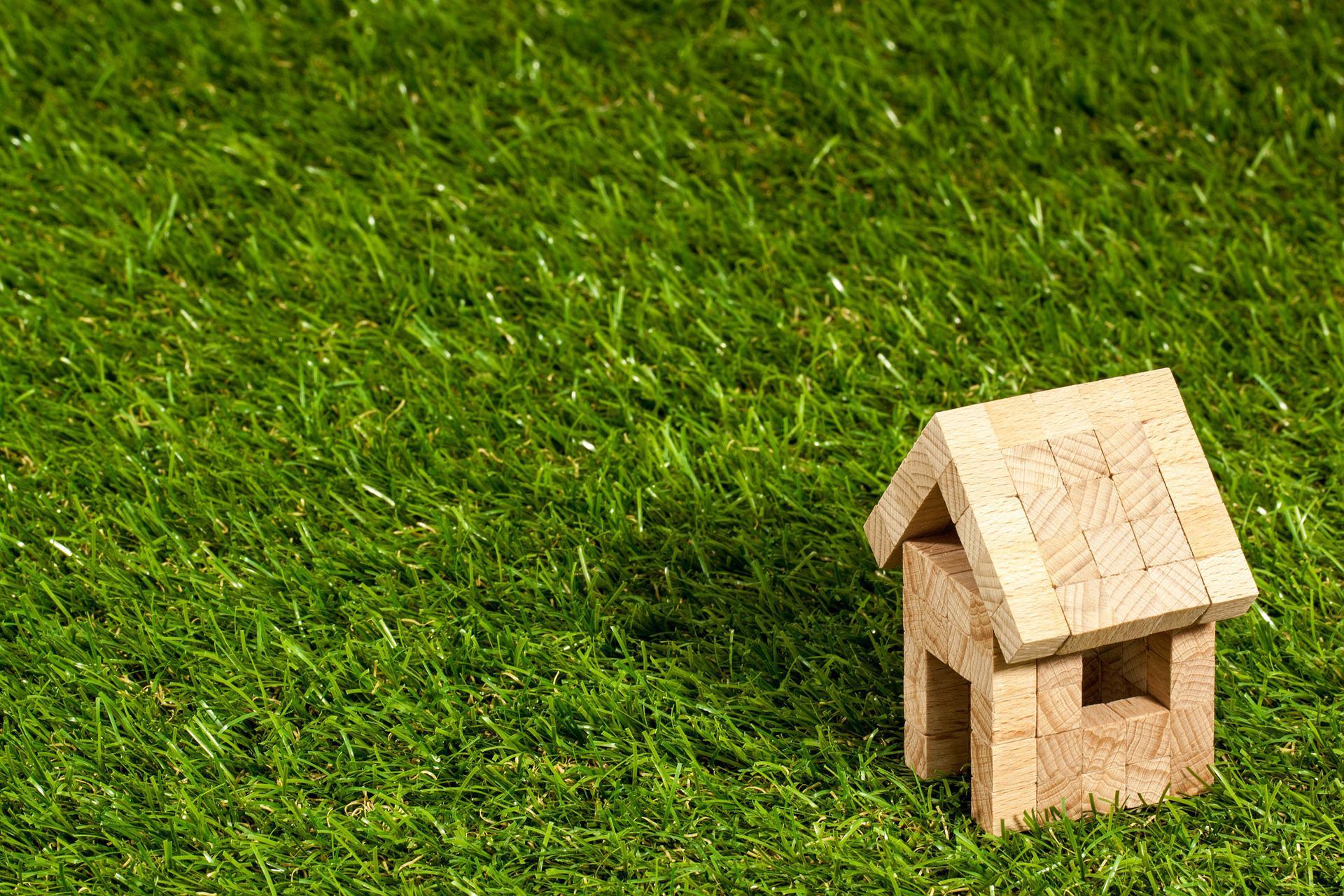 The truth behind 7 common roofing myths